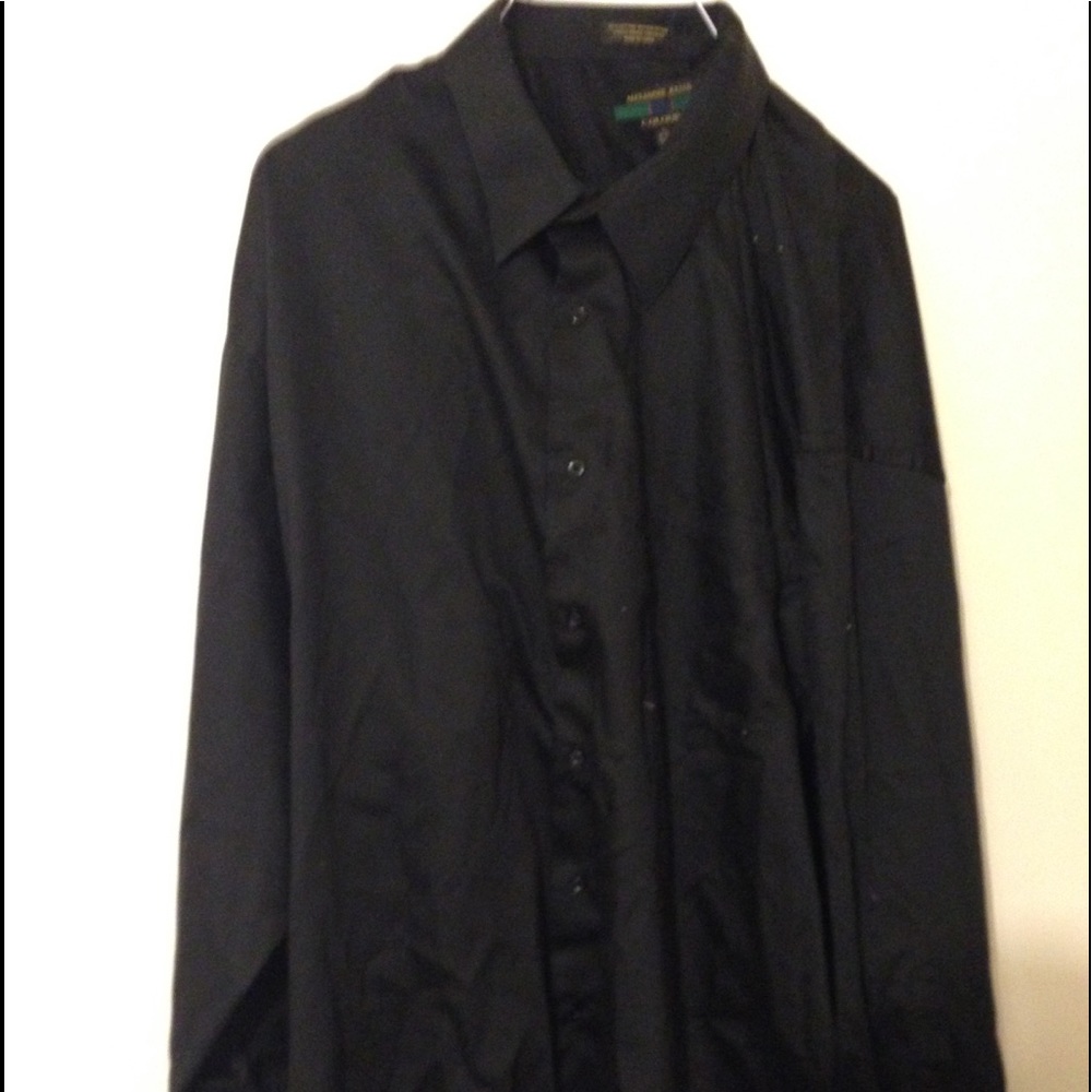 Men's Black Button-up Dress Shirt